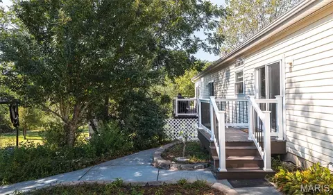 Exterior - 394 Sunset Echo Rd, Union, MO 63084 photo 6 of 22