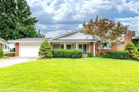 1610 Saint Anthony Ln, Florissant, MO 63033