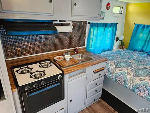 Kitchen - 907 N Sparta St, Steeleville, IL 62288 photo 1 of 4