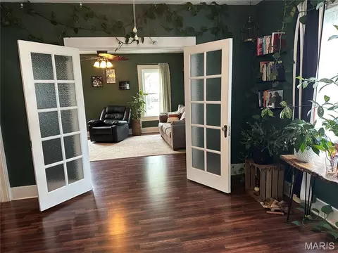 Entry Way - 907 N Sparta St, Steeleville, IL 62288 photo 2 of 3