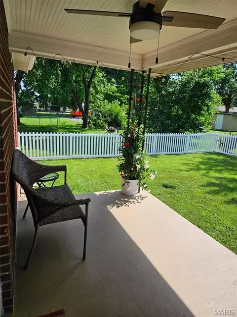 Exterior - 907 N Sparta St, Steeleville, IL 62288 photo 5 of 8