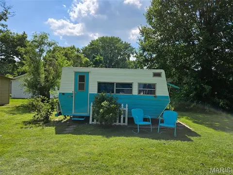 Exterior - 907 N Sparta St, Steeleville, IL 62288 photo 8 of 8