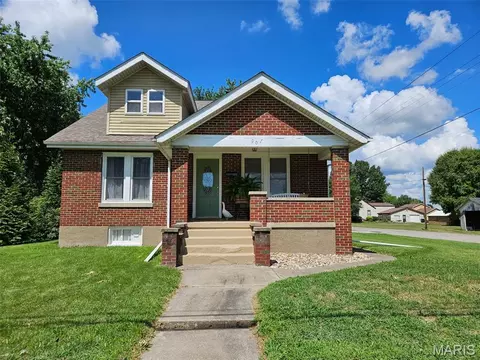 Exterior - 907 N Sparta St, Steeleville, IL 62288 photo 2 of 8