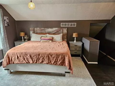 Bedroom - 907 N Sparta St, Steeleville, IL 62288 photo 1 of 2