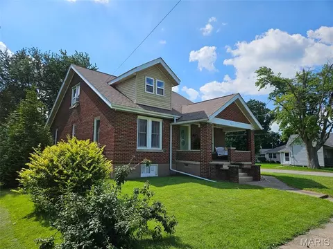 Exterior - 907 N Sparta St, Steeleville, IL 62288 photo 3 of 8