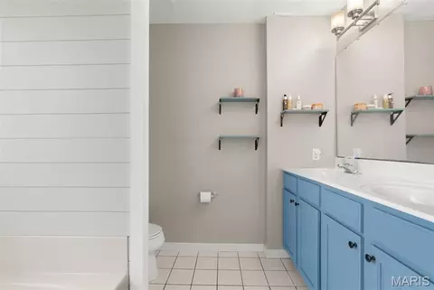 Bath - 1818 N Bend Rd, Union, MO 63084 photo 6 of 10