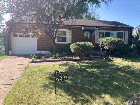 942 Melvin Ave, Saint Louis, MO 63137