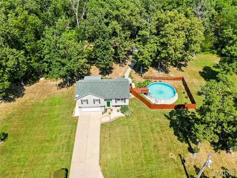 22907 Lakeside Hills Dr, Warrenton, MO 63383