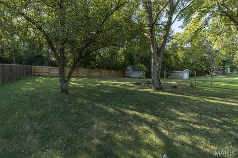 Exterior - 1998 Ridgeway Dr, Arnold, MO 63010 photo 6 of 9