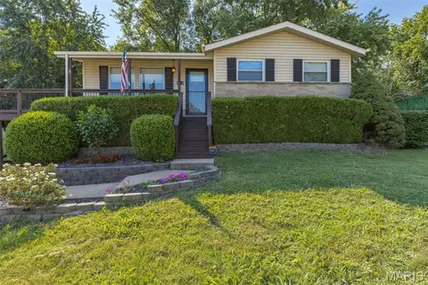 Exterior - 1998 Ridgeway Dr, Arnold, MO 63010 photo 1 of 9