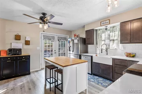 Kitchen - 1998 Ridgeway Dr, Arnold, MO 63010 photo 4 of 4