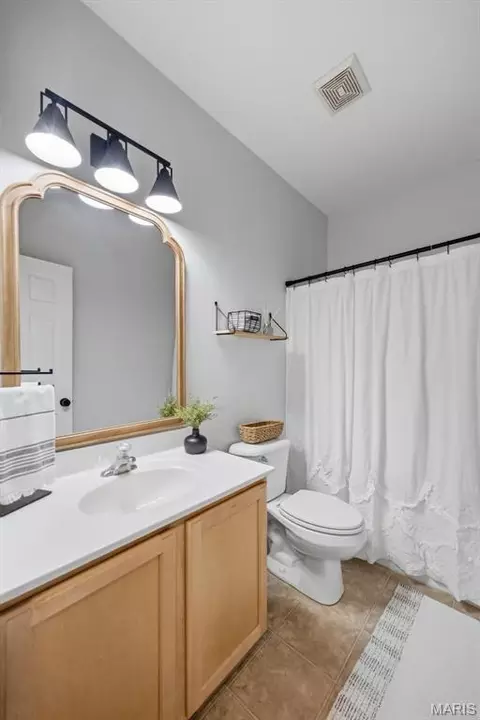 Bath - 348 Fallon Pkwy, O'fallon, MO 63376 photo 5 of 6
