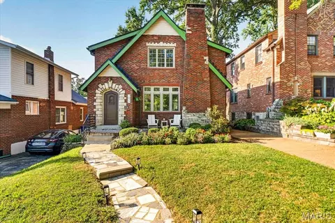 7472 Cornell Ave, Saint Louis, MO 63130