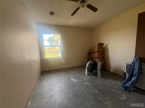 Bedroom - 620 Dock St, Rector, AR 72461 photo 4 of 5