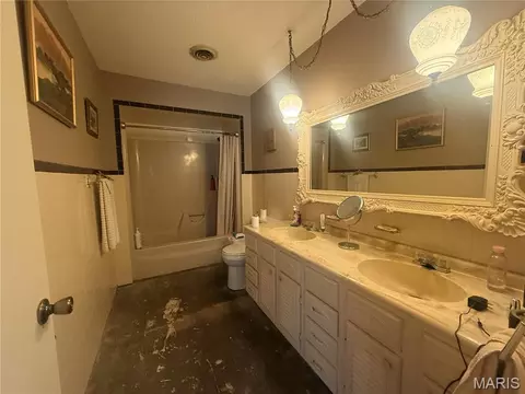 Bath - 620 Dock St, Rector, AR 72461 photo 1 of 3