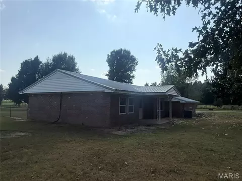 Exterior - 620 Dock St, Rector, AR 72461 photo 7 of 11
