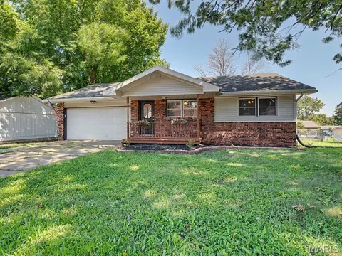 1904 Teal Dr, Kirksville, MO 63501