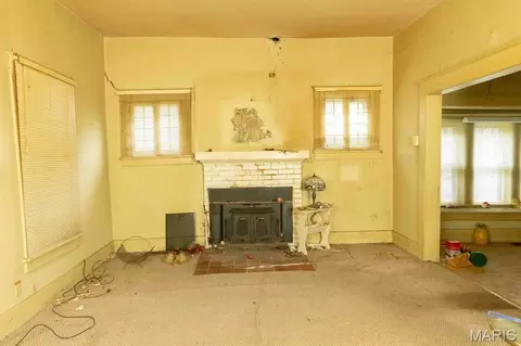 Living - 307 N Jackson St, Kennett, MO 63857 photo 1 of 2