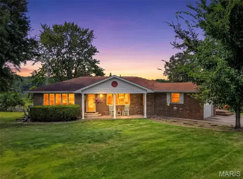 14524 Pike 277, Louisiana, MO 63353