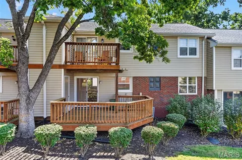 1659 E Swan Cir, Brentwood, MO 63144