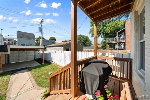 Exterior - 2810 Saint Vincent Ave, Saint Louis, MO 63104 photo 6 of 9