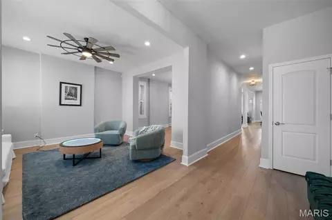Entry Way - 2810 Saint Vincent Ave, Saint Louis, MO 63104 photo 1 of 8