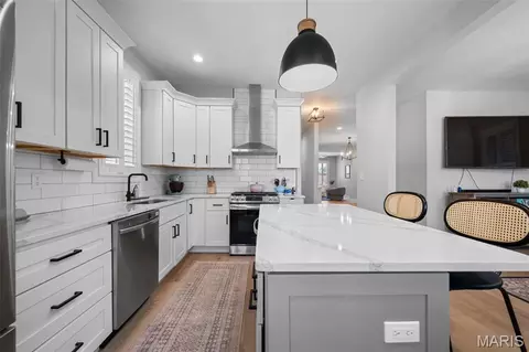 Kitchen - 2810 Saint Vincent Ave, Saint Louis, MO 63104 photo 1 of 4
