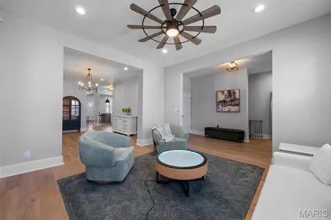 Living - 2810 Saint Vincent Ave, Saint Louis, MO 63104 photo 1 of 3