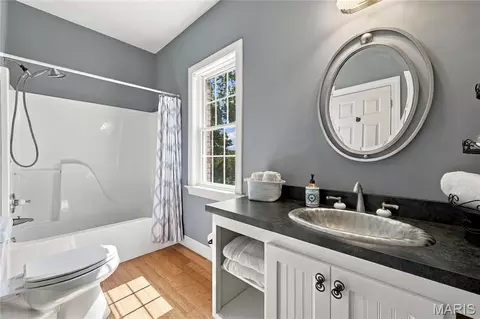 Bath - 1 Wedgewood Dr, Union, MO 63084 photo 3 of 5