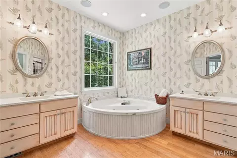 Bath - 1 Wedgewood Dr, Union, MO 63084 photo 1 of 5