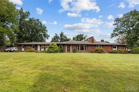20 Lemp Rd, Kirkwood, MO 63122