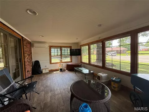 Exterior - 806 Charles Ct, Steeleville, IL 62288 photo 2 of 7