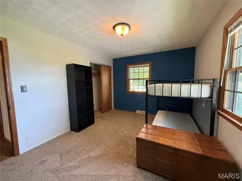 Bedroom - 806 Charles Ct, Steeleville, IL 62288 photo 3 of 3