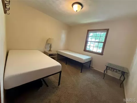 Bedroom - 806 Charles Ct, Steeleville, IL 62288 photo 2 of 3