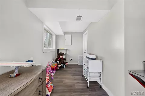 Entry Way - 222 Centerfield Dr, O'fallon, MO 63366 photo 5 of 6
