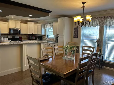 Dining - 16058 County Road 431, Dexter, MO 63841 photo 1 of 1