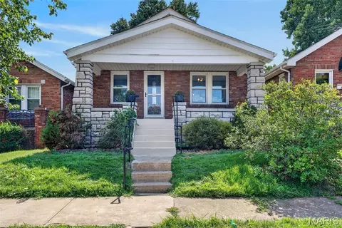 3814 Burgen Ave, Saint Louis, MO 63116