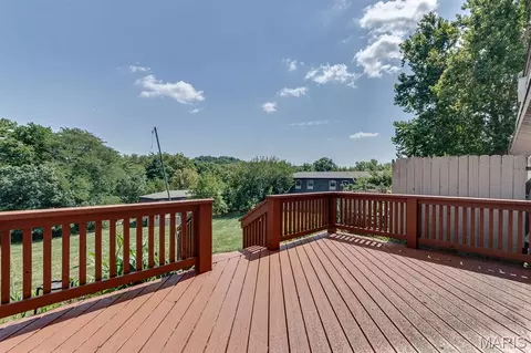Exterior - 230 Braeshire Dr #E, Ballwin, MO 63021 photo 3 of 5