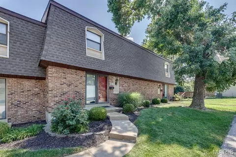 Other - 230 Braeshire Dr #E, Ballwin, MO 63021 photo 1 of 8