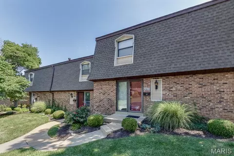 Other - 230 Braeshire Dr #E, Ballwin, MO 63021 photo 2 of 8