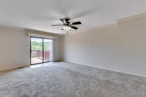 Living - 230 Braeshire Dr #E, Ballwin, MO 63021 photo 1 of 4