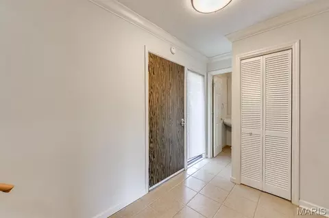 Entry Way - 230 Braeshire Dr #E, Ballwin, MO 63021 photo 1 of 2