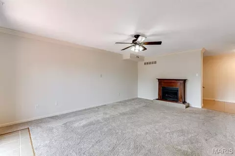 Living - 230 Braeshire Dr #E, Ballwin, MO 63021 photo 4 of 4