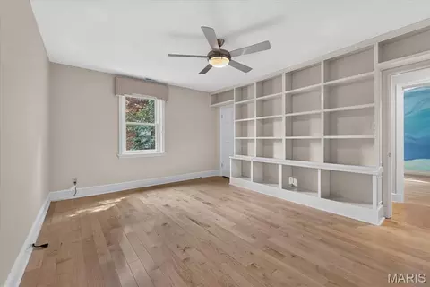 Bedroom - 44 Broadview Dr, Saint Louis, MO 63105 photo 3 of 3