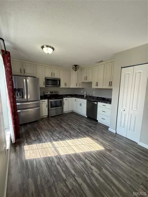 Kitchen - 509 N Monroe St #7, Pacific, MO 63069 photo 1 of 1