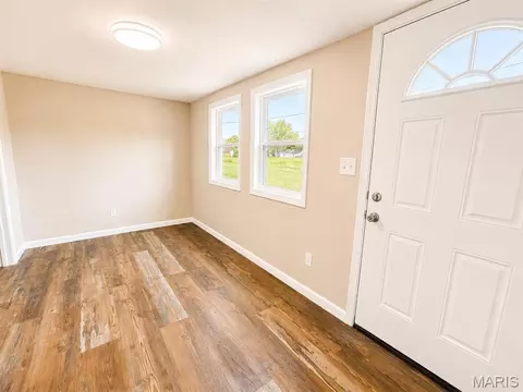 Entry Way - 417 Taylor St, Richland, MO 65556 photo 1 of 1