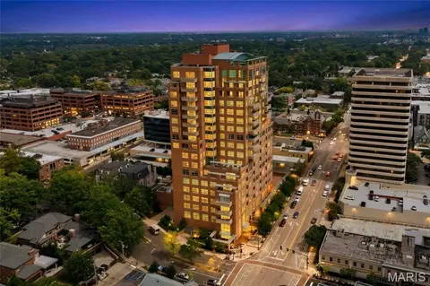 8025 Maryland Ave #7A, Clayton, MO 63105