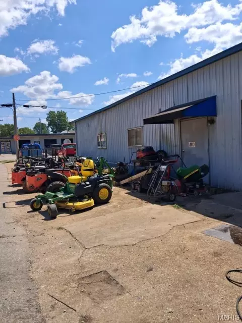 209 N Lafayette, Doniphan, MO 63935