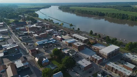 View/Area - 105 E Main St, Washington, MO 63090 photo 2 of 3