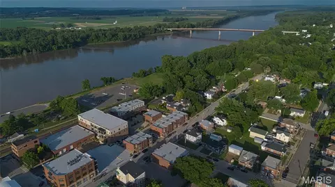 View/Area - 105 E Main St, Washington, MO 63090 photo 1 of 3